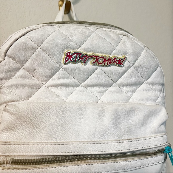 Betsey Johnson White Quilted sprinkle Drip Vegan Leather Backpack - Picture 3 of 10